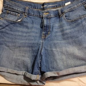 Old Navy curvy denim shorts size 16